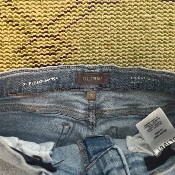 Emie High Rise Teen kids Straight Jeans DL1961 Droplet Distressed Size 14 $69 - Picture 5 of 11